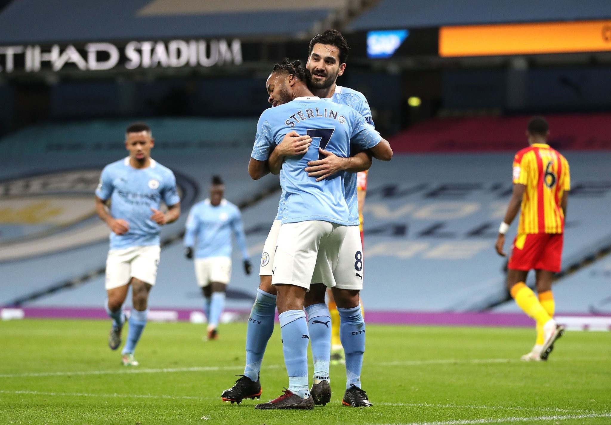 他对阵一位 他对阵一位